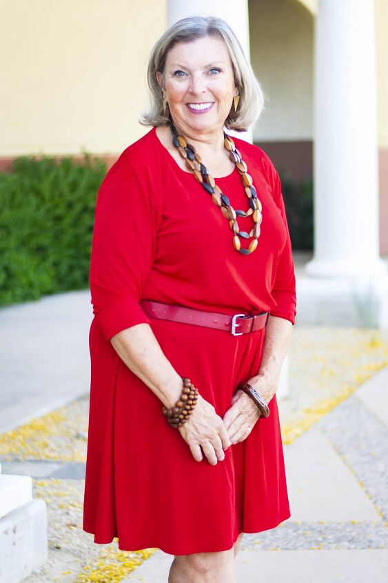 What Color Jewelry Goes With a Red Dress | Upstyle What Color Jewelry Goes With a Red Dress | Upstyle