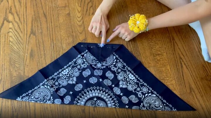 how to make a bandana top 2 different ways for only 97 cents, Folding the bandana into a triangle