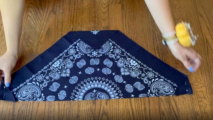 how to make a bandana top 2 different ways for only 97 cents, Sewing the ends of the triangle