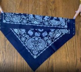 how to make a bandana top 2 different ways for only 97 cents, Attaching the ties