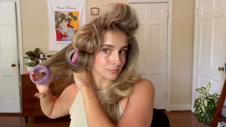 how to get big supermodel esque 90s blowout hair in 5 easy steps, Unrolling the hair