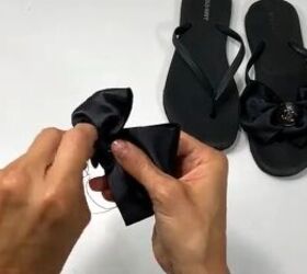 4 simple steps to make gorgeous expensive looking flip flops, Stitching button to bow