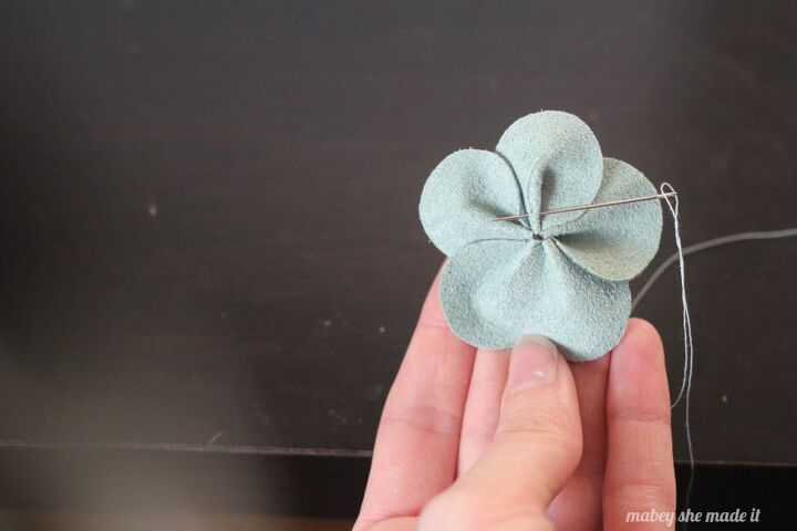 how to make a suede flower comb