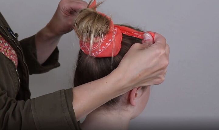 9 easy super cute bandana hairstyles to try out this summer, Wrapping the bandana around a bun