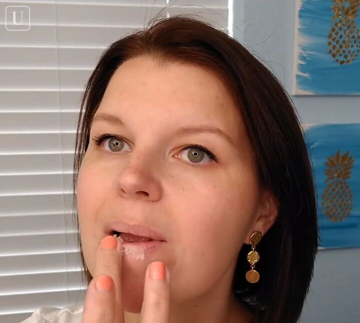 4 fun diy lipstick hacks using crayons kool aid sugar more, How to make a DIY lips scrub