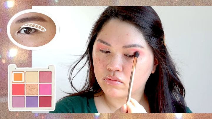 this cute pink purple smokey eye look is perfect for summer, Applying a transition shade