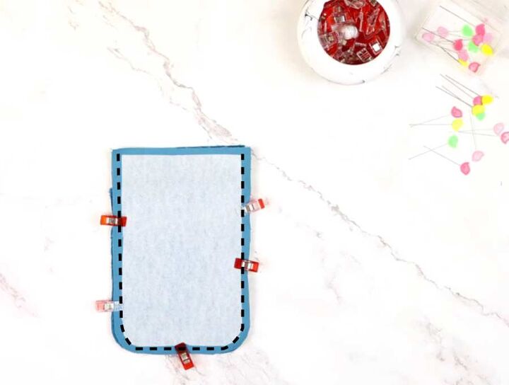 diy small crossbody bag perfect for your phone and keys