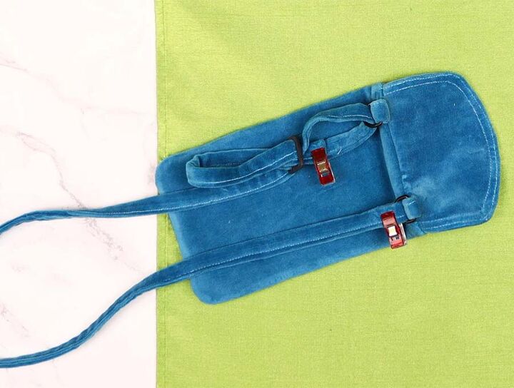 diy small crossbody bag perfect for your phone and keys
