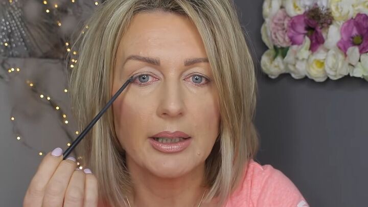 hooded eyes let s learn how to quickly and easily find your crease, Showing where lid folds over
