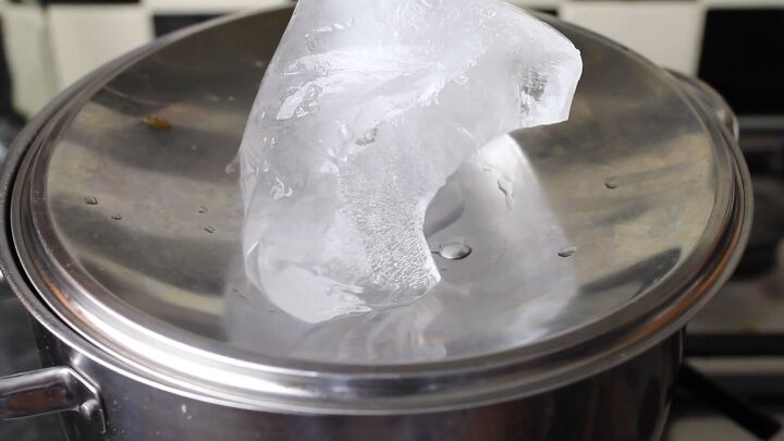 how to make rose water at home in 3 simple steps, Placing the ice on top of the pot