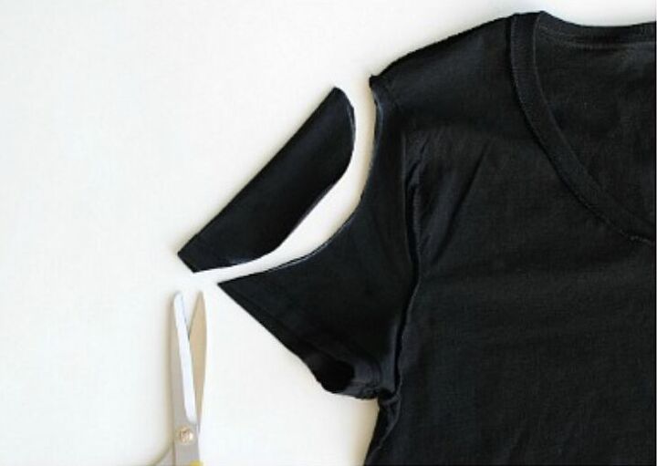 diy coco cold shoulder from t shirt