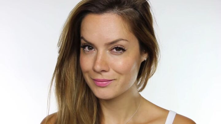 try this soft light summer makeup without foundation, Light summer makeup look