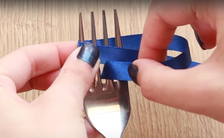 how to make dainty diy pearl bow earrings using a dinner fork, Making bows with a fork