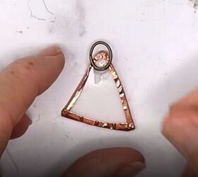 Smash Old China With a Hammer to Make Pretty Broken Plate Jewelry Upstyle