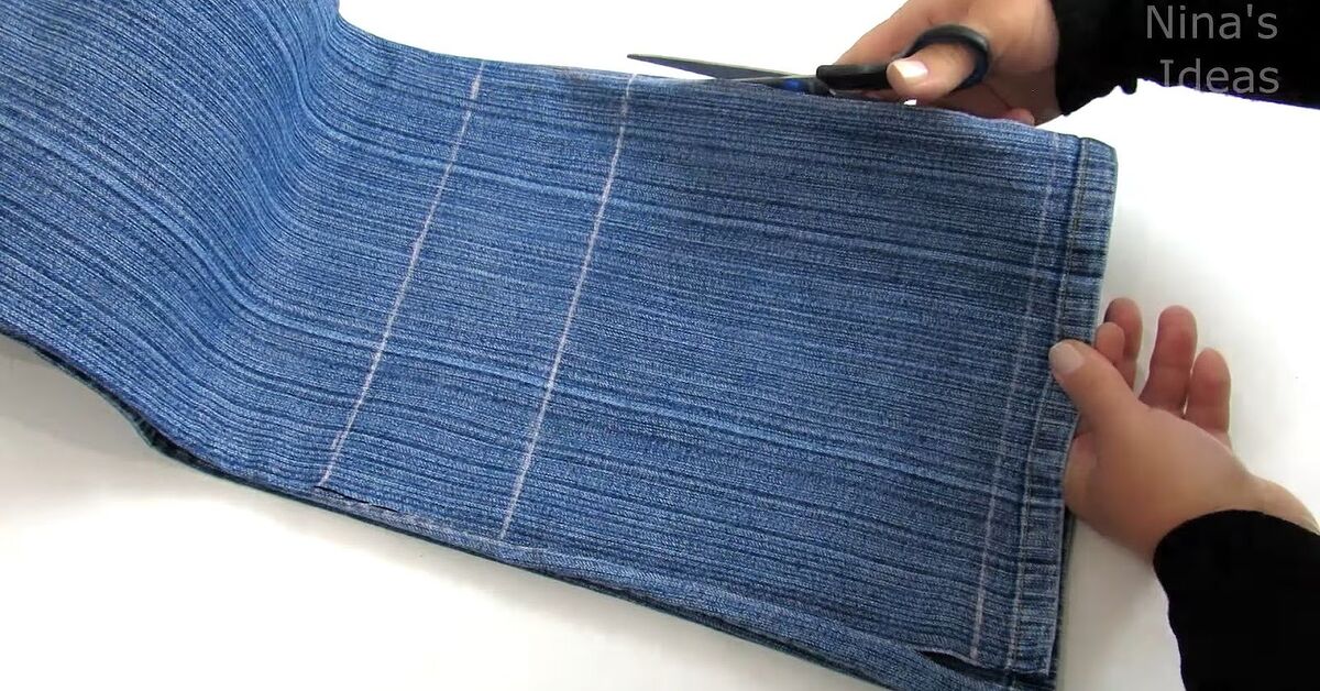How to Make a Messenger Bag Out of an Old Pair of Jeans | Upstyle