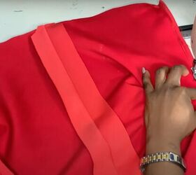 how to make a pencil skirt with a front slit, Sewing the bias tape
