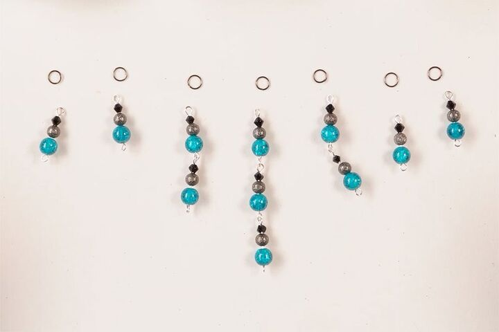 Memory Wire Necklace Tutorial: Make a Statement | Upstyle