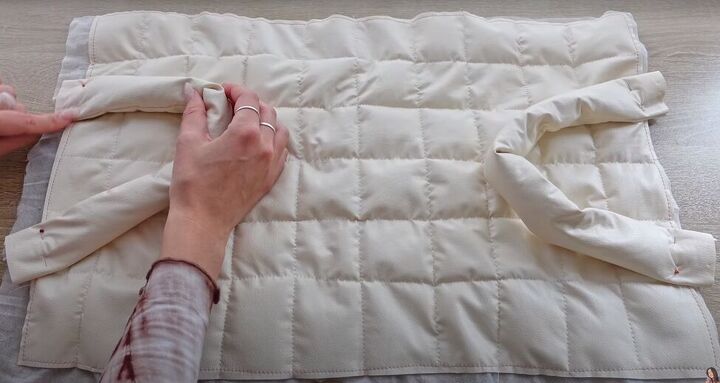 how to make a puffy quilted purse with a cross body strap, Attaching the handles to the rectangle