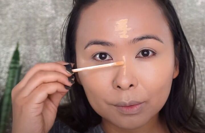 how to do a rose gold eyeshadow look with a metallic halo, Where to apply highlighter