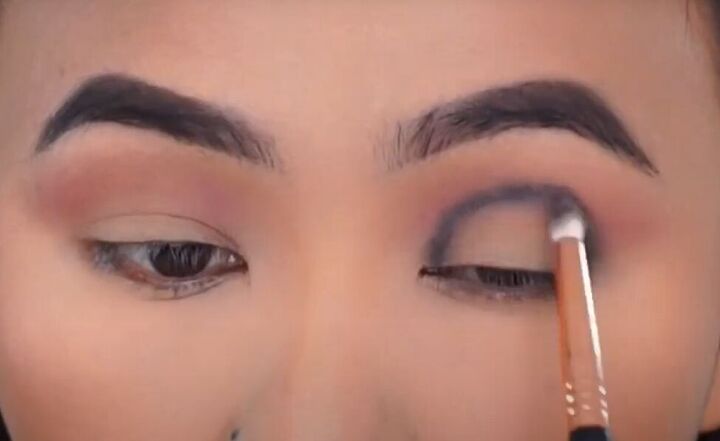 how to do a rose gold eyeshadow look with a metallic halo, How todo halo eye makeup