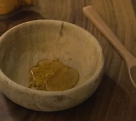 How to Make a Brightening Turmeric Eye Mask & Face Mask Upstyle