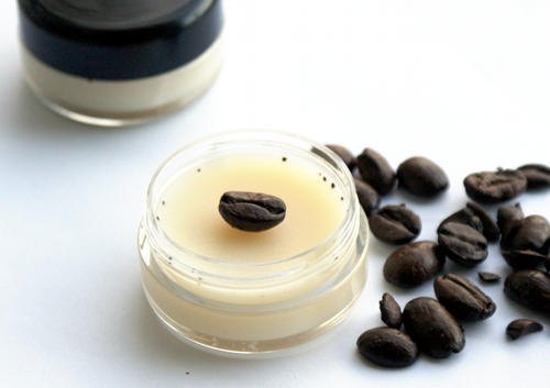 diy coffee eye cream remedy for dark circles and puffy eyes