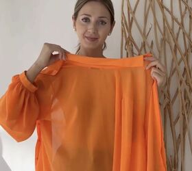 We've seen a lot of shirt hacks but nothing quite like this one (SO trendy!)