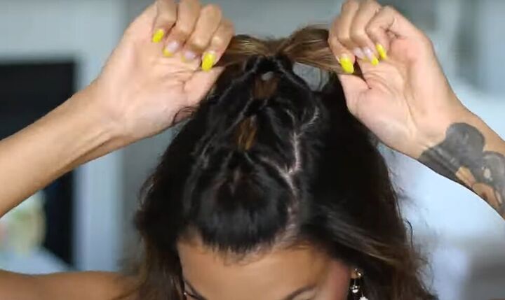 6 cute summer hairstyles that are super simple to do, Top topsy tails