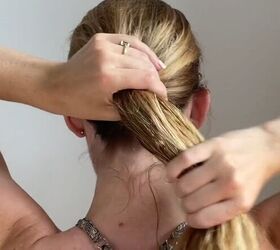 4 cute hairstyles with wet hair that are quick easy to do, Pulling hair into a ponytail