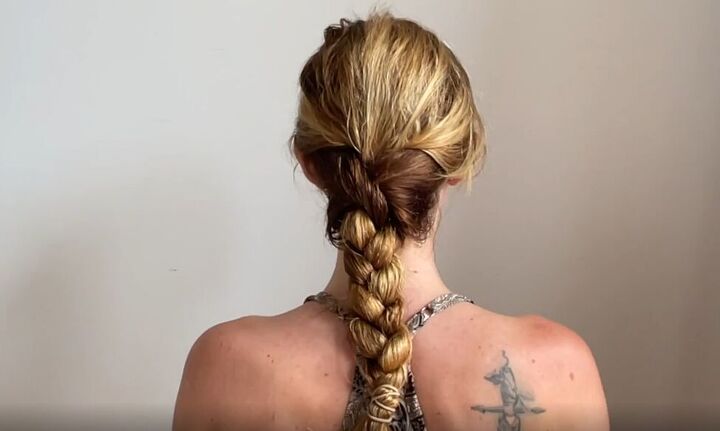 4 Cute Hairstyles With Wet Hair That Are Quick Easy To Do Upstyle 4-cute-hairstyles-with-wet-hair-that-are-quick-easy-to-do-upstyle