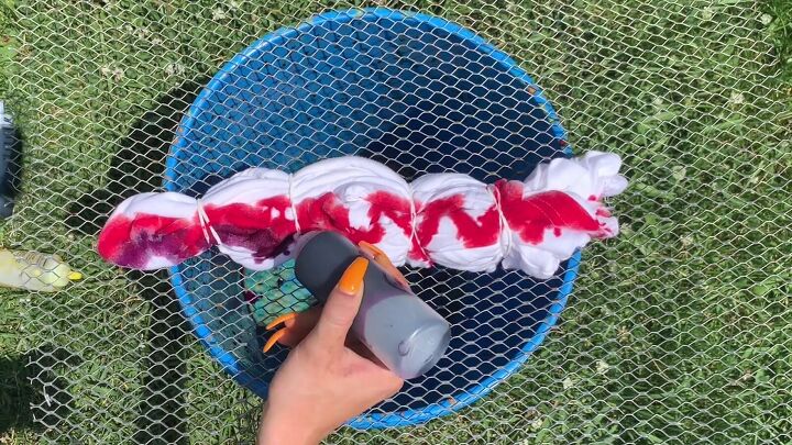 4 Cool Tie Dye Patterns That Are Fun Easy To Do Upstyle 4 Cool Tie Dye Patterns That Are Fun Easy To Do Upstyle