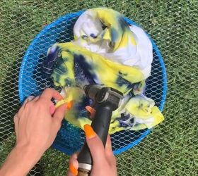 4 cool tie dye patterns that are fun easy to do, Washing the t shirt