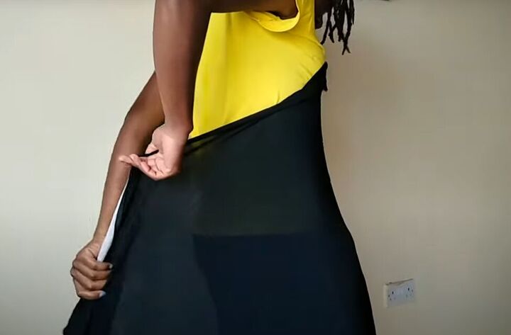 How to Make a Sexy V-Neck Scarf Dress Out of 2 Old Scarves | Upstyle How to Make a Sexy V-Neck Scarf Dress Out of 2 Old Scarves | Upstyle