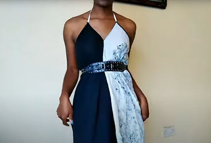 How to Make a Sexy V-Neck Scarf Dress Out of 2 Old Scarves | Upstyle How to Make a Sexy V-Neck Scarf Dress Out of 2 Old Scarves | Upstyle