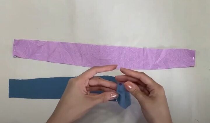 how to make a diy reversible headband out of fabric, Pinning the edges of the headband pieces