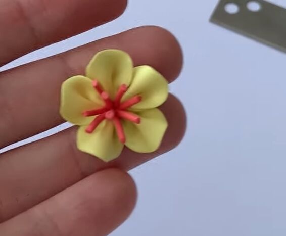 how to make a flower out of polymer clay part 4 flower with stamen, Polymer clay flower with stamen