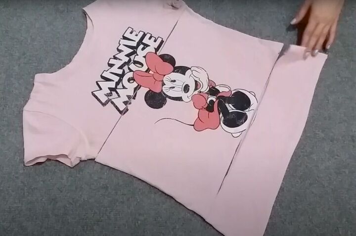how to easily turn t shirts shirts into trendy tops, Old Minnie Mouse t shirt