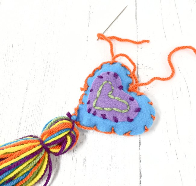 diy felt heart tassel, Tie it your bag and show off your masterpiece everywhere you go