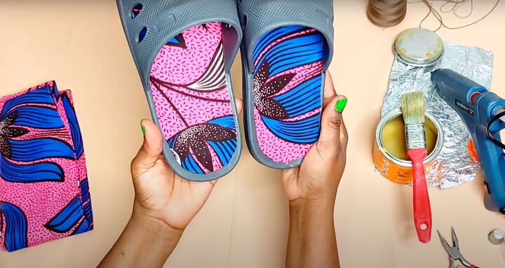how to make cute diy slide sandals with african ankara fabric bows, Gluing the fabric to the insoles