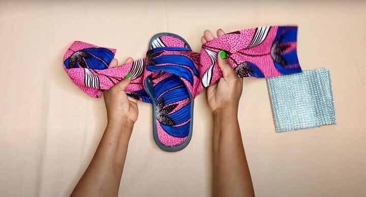 how to make cute diy slide sandals with african ankara fabric bows, Tying the Ankara fabric into a bow