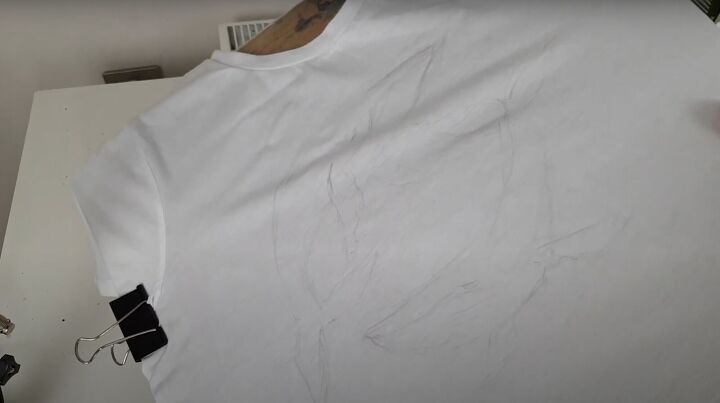how to paint watercolor designs on a shirt creating art on clothes, Light pencil sketch