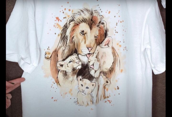how to paint watercolor designs on a shirt creating art on clothes, DIY watercolor shirt with a lion design