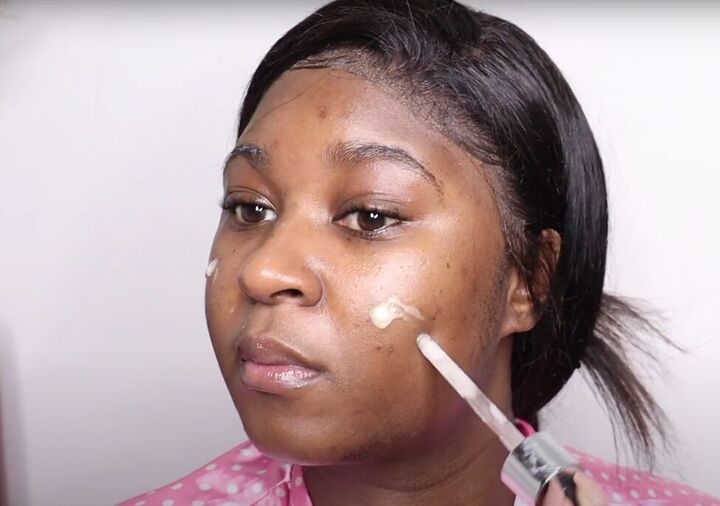 how to do a clean girl makeup look easy natural looking makeup, Applying hydrating primer