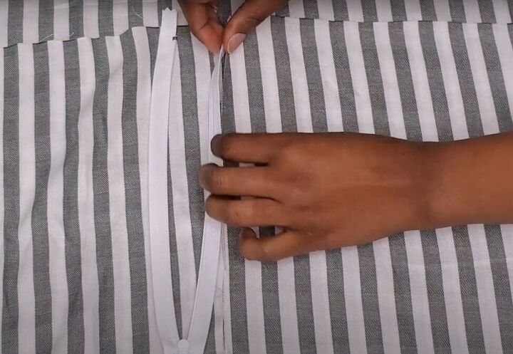 how to make a cute halter dress from scratch, Pinning the zipper