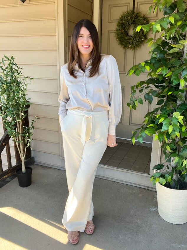 Cute Ways To Wear A Button Down Shirt Upstyle cute-ways-to-wear-a-button-down-shirt-upstyle