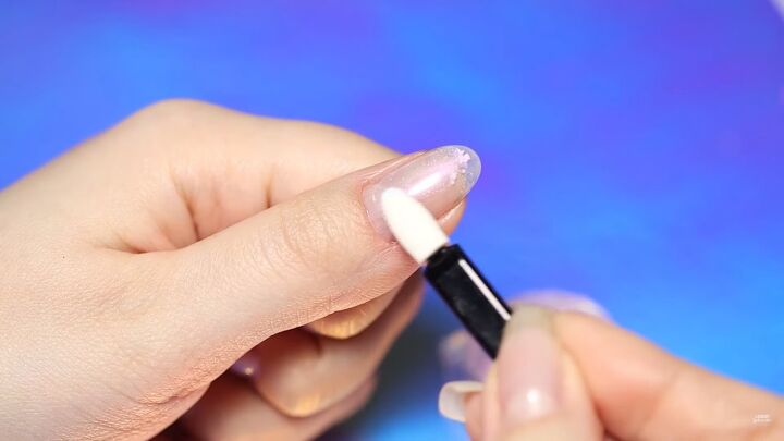 how to do mesmerizing aurora ice korean nail art 3 ways, Applying shimmery powder to nails