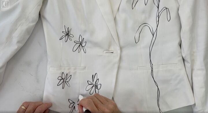 how to paint on fabric and create a one of a kind jacket, Simple flower doodles