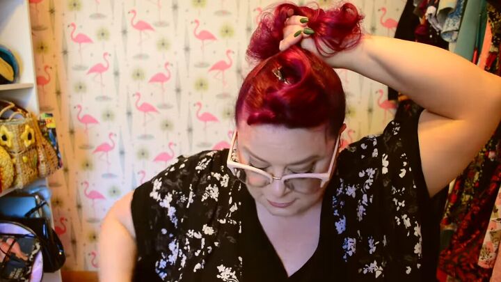 how to easily do a 1950s inspired vintage ponytail, Brushing the remaining section