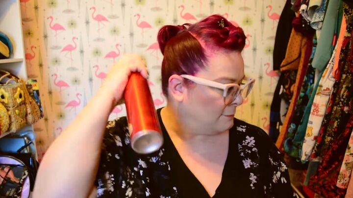 how to easily do a 1950s inspired vintage ponytail, Applying hairspray