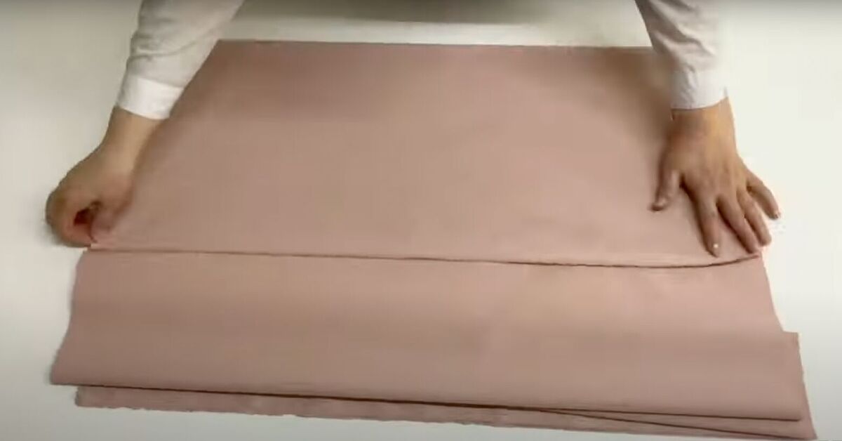 How To Sew A DIY Puff Sleeve Top With Dropped Shoulders Upstyle How To Sew A DIY Puff Sleeve Top With Dropped Shoulders Upstyle